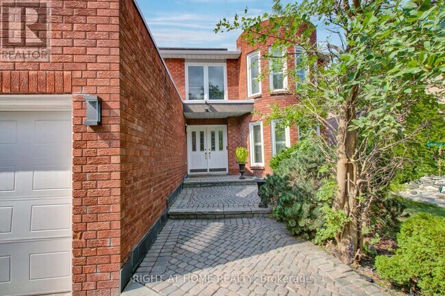Building Photo - 53 Waltham Crescent