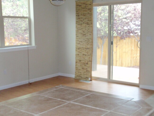 Foto del edificio - Two Story Home in the Riverstone Community