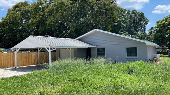 Building Photo - 253 W Lake Ina Dr