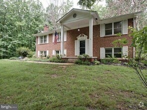 Building Photo - 5134 Shady Oak Ln