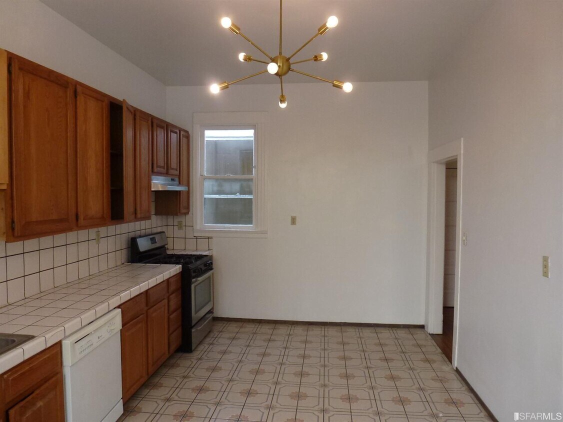 Primary Photo - 489 Guerrero St