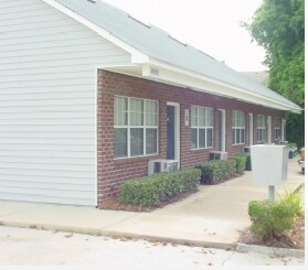 Foto del edificio - Spirea Court Apartments