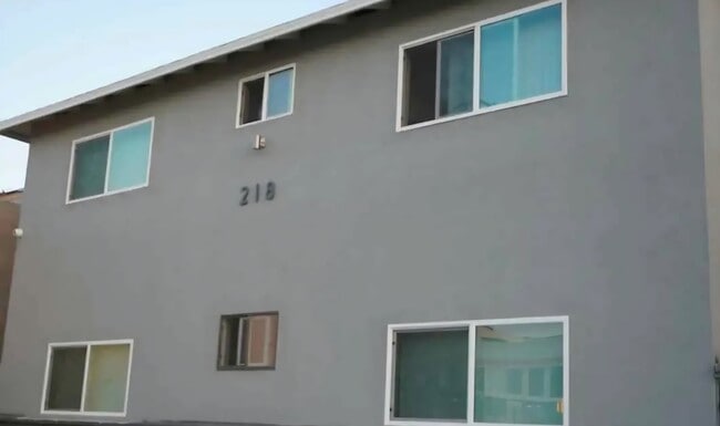 218 E Chevy Chase Dr