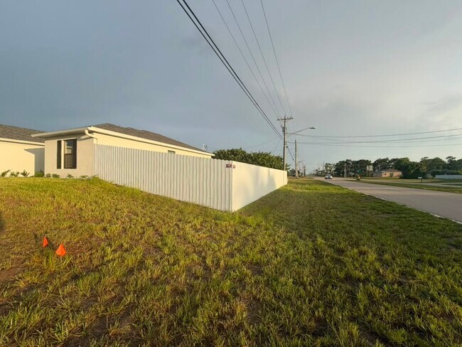 Foto del edificio - 2324 NW 25th St