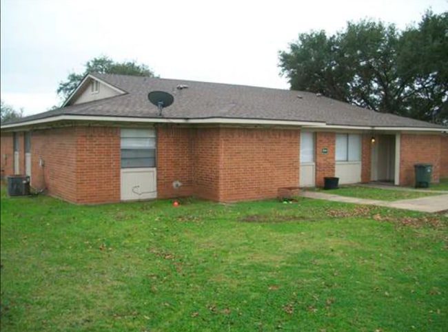 Building Photo - 991 6th Street