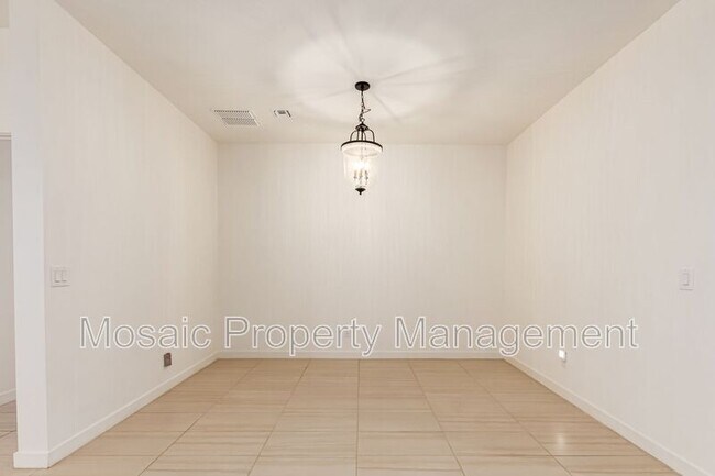 Building Photo - 35208 W Santa Monica Ave