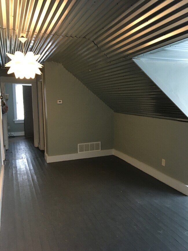 Living Room - 1679 Bryden Rd