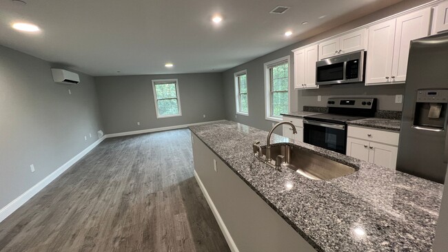Interior Photo - Fownes Mill-Large Rooms-Heated Garage-Welc...