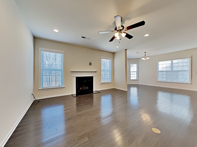 Building Photo - 10672 Sky Chase Ave NW