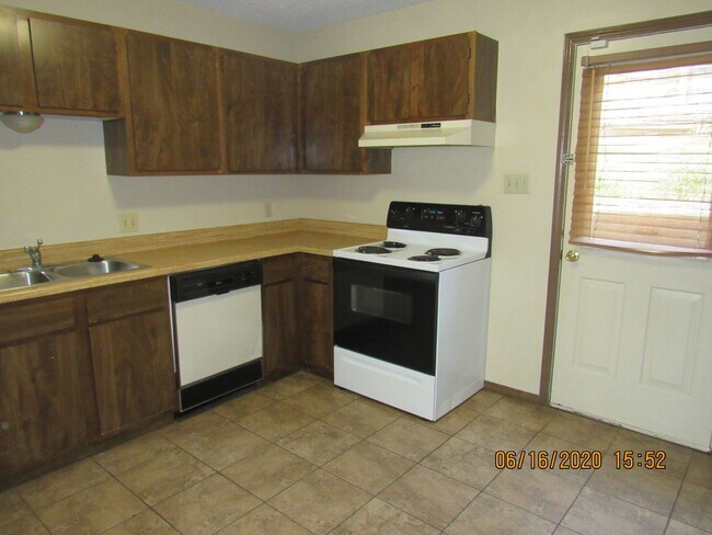 Foto del edificio - 2807 NW 46th St