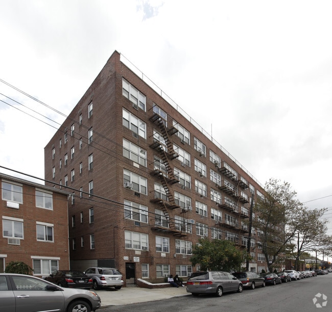 Primary Photo - 2555 E 12th St