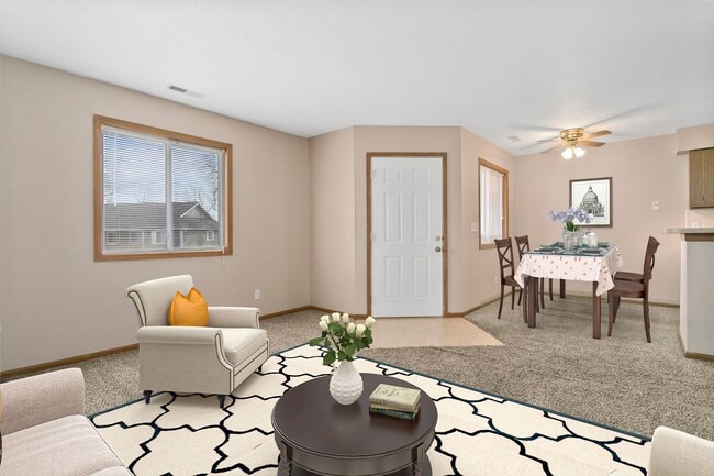 Building Photo - 1300-1336 Crosswinds Court