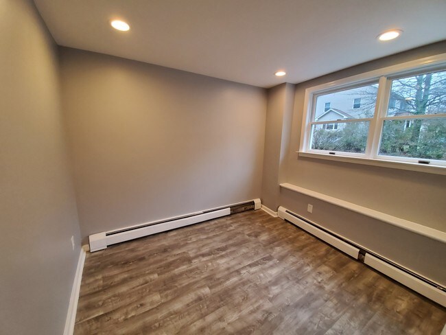 Foto del edificio - 421 Plainfield Ave