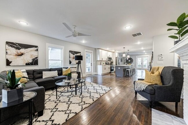 Foto del edificio - 728 Pearce St SW