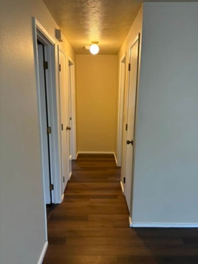 Foto del edificio - MP149 - 1014-1016 E Crown Ave