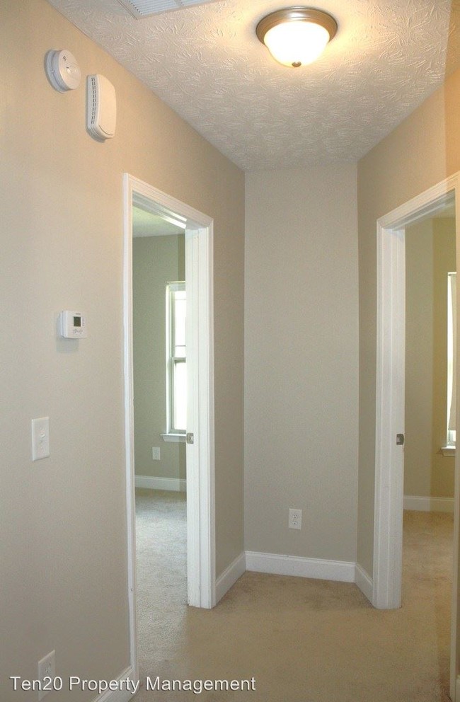 Building Photo - 357 Lee Road 2170
