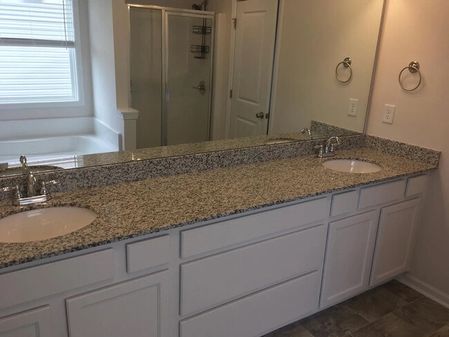 Building Photo - Room in Single Family Home on Dover Ct