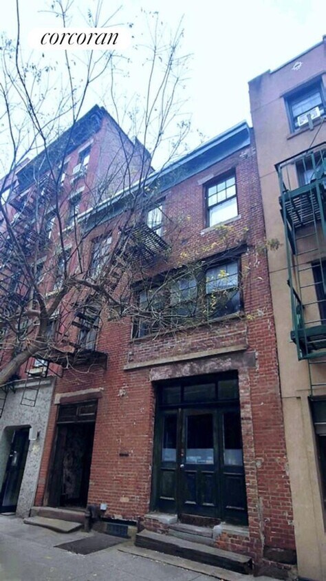 Foto principal - 225 E 21st St