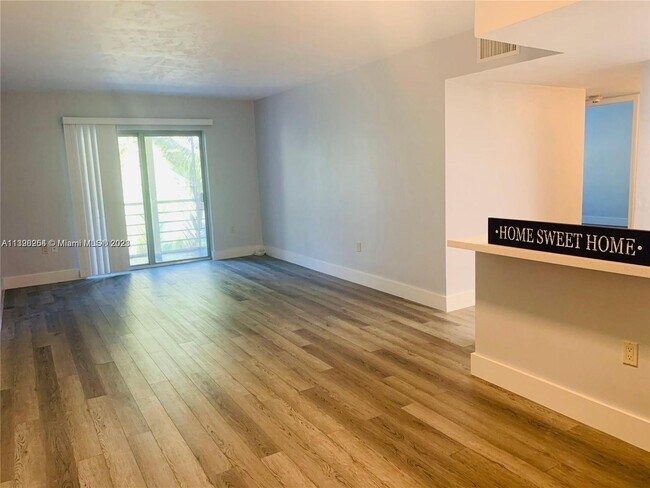 Foto del edificio - 15888 SW 95th Ave