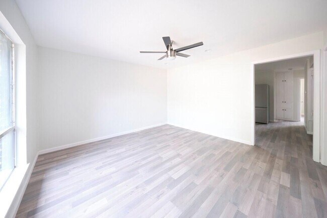 Foto del edificio - 8616 Fireside Dr