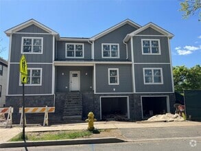 Building Photo - 194 Nelson Ave