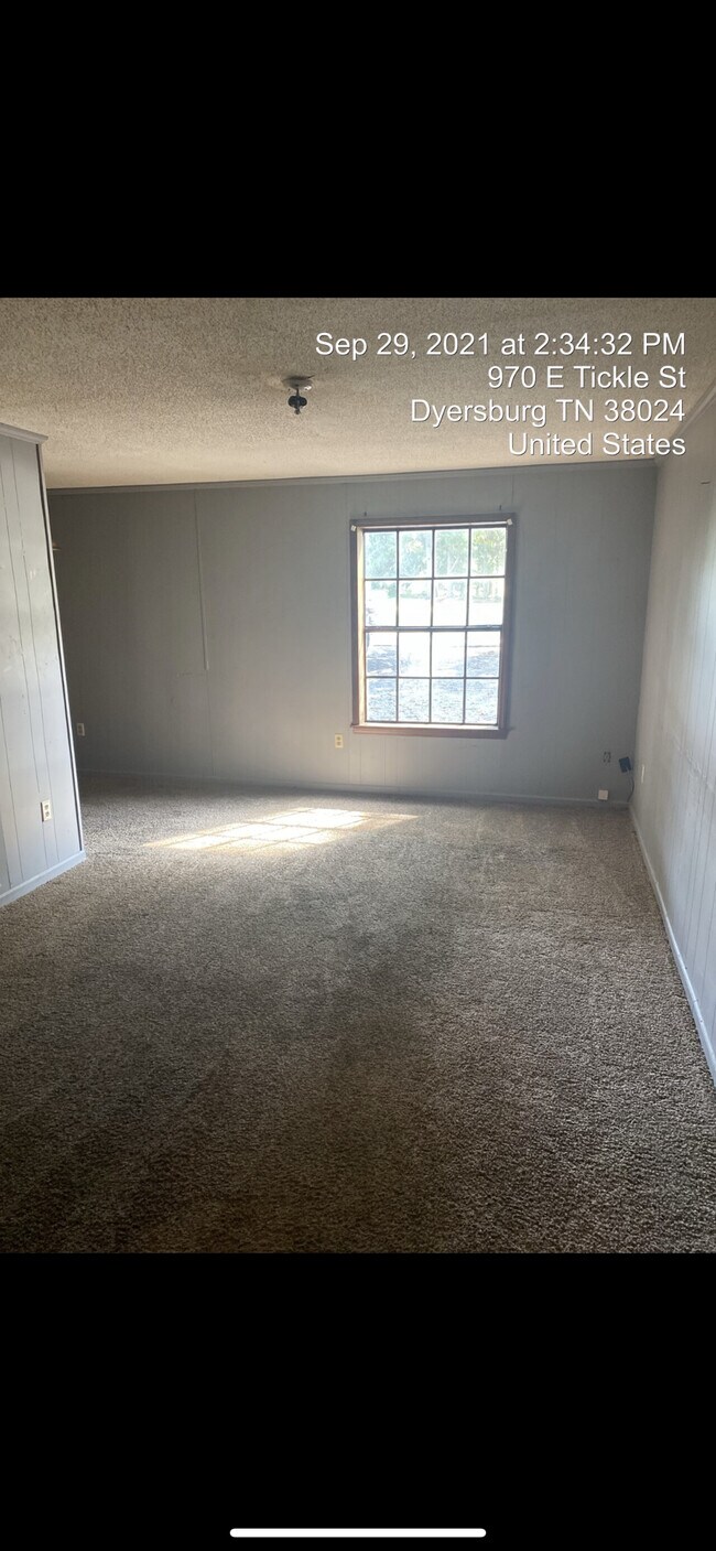 Foto del edificio - 970 E Tickle St Apt 2