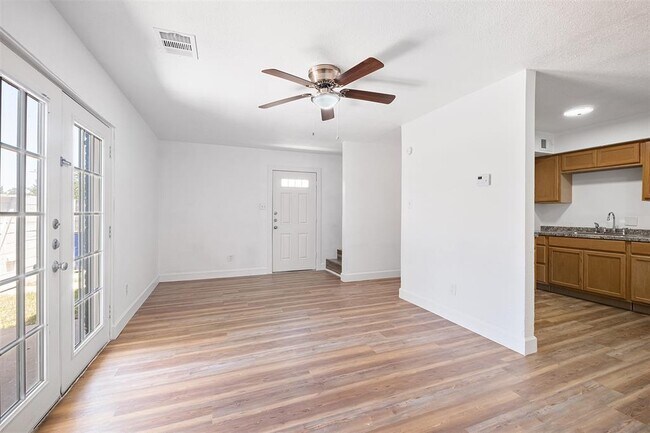 Foto del edificio - 2217 Mission Hill Dr