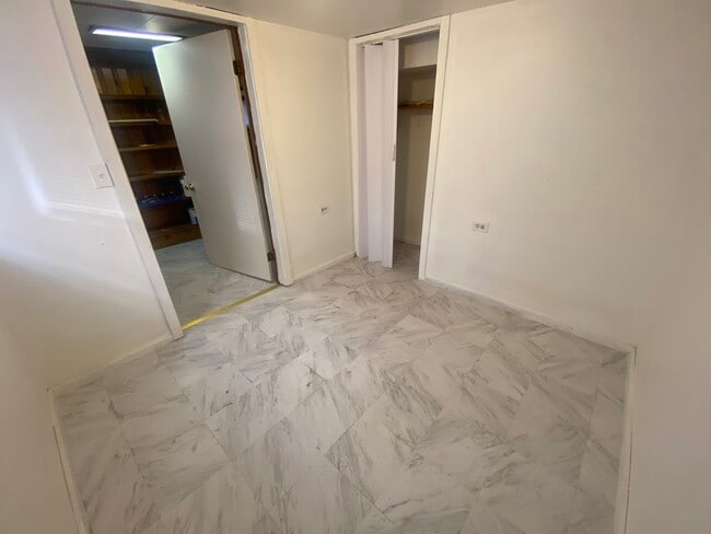 Foto del edificio - 5514 N Mango Ave
