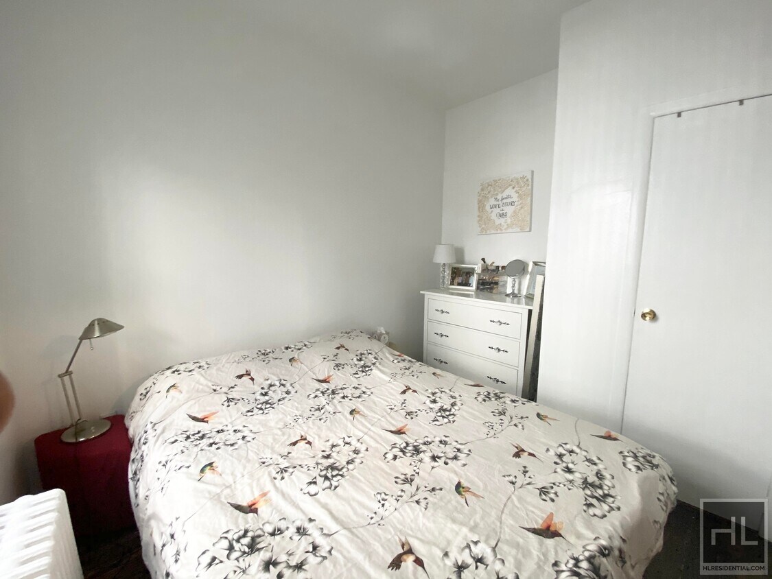 Foto del edificio - 163 E 81st St