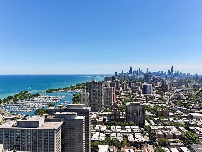 Foto del edificio - 1 bedroom in Chicago IL 60613