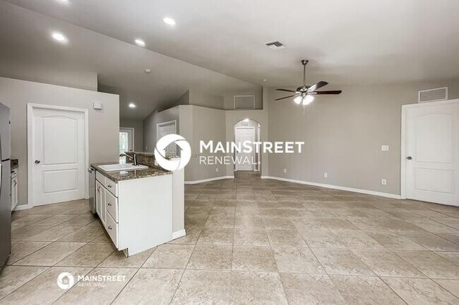 Foto del edificio - 3 Bedroom Pet-Friendly Home in Cape Coral, FL with Main Street Renewal