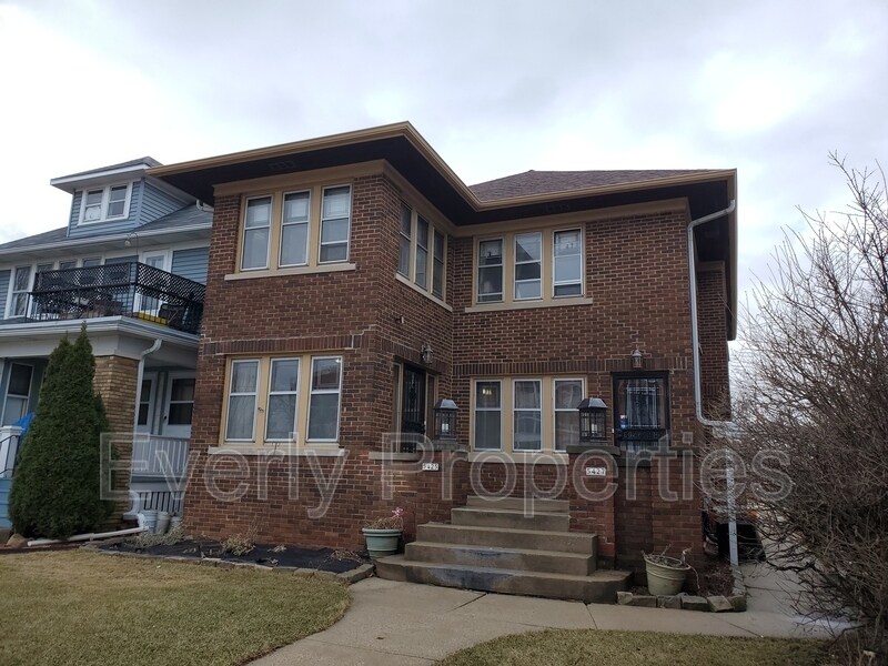 5425 W National Ave, West Milwaukee, WI 53214 Condo for Rent in West