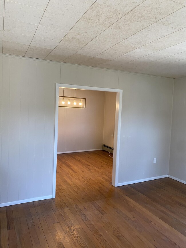 Building Photo - 3304 Clayborne Ave