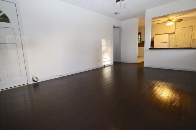 Building Photo - 21702 E Memorial Dr