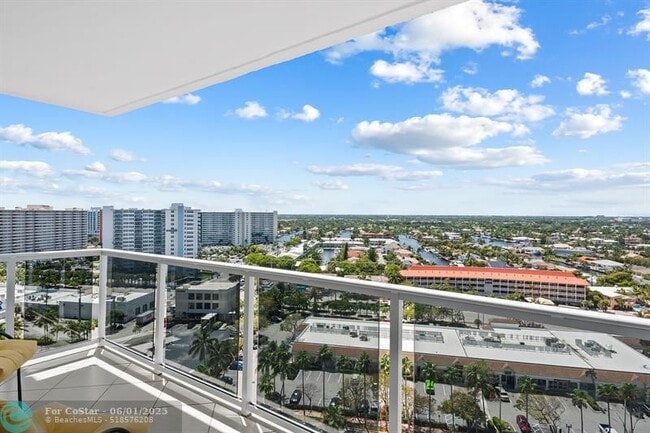 Building Photo - 3700 Galt Ocean Dr