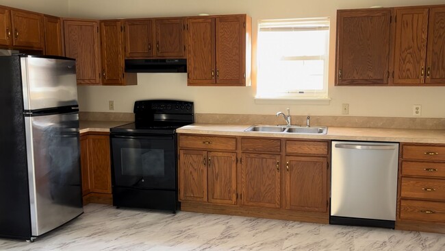 Building Photo - 211 Ark Dr