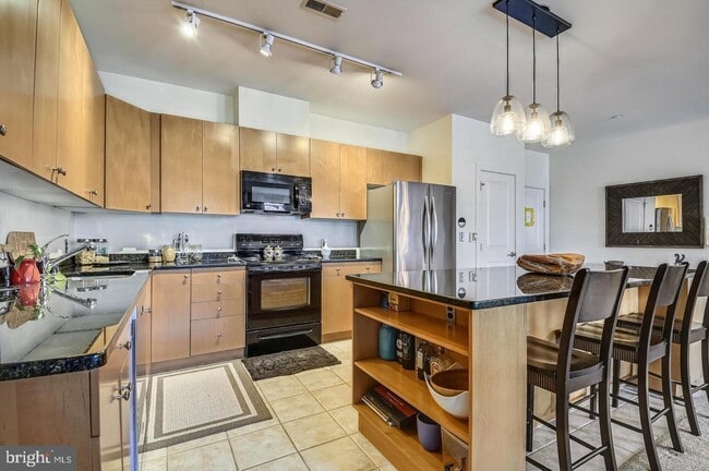 Building Photo - 2007 Clipper Park Rd