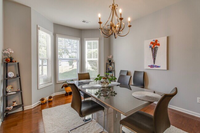 Building Photo - 456 Edenhall Dr