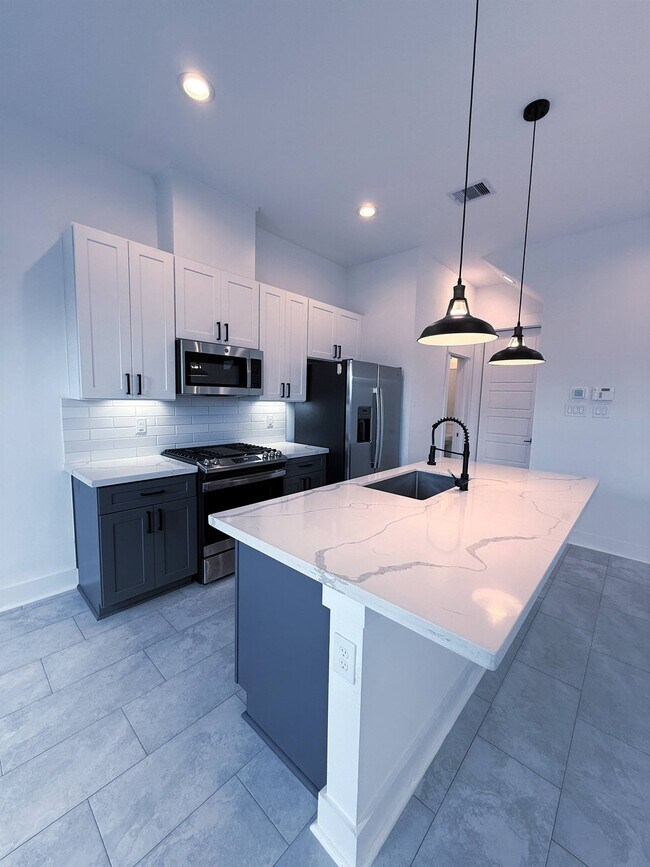 Foto del edificio - 1058 Mansfield St