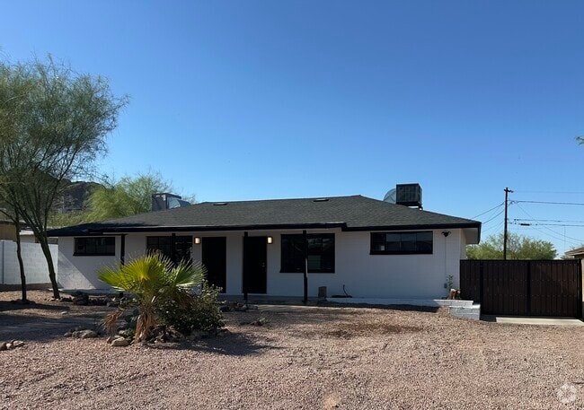 Building Photo - 1327 E Carol Ave