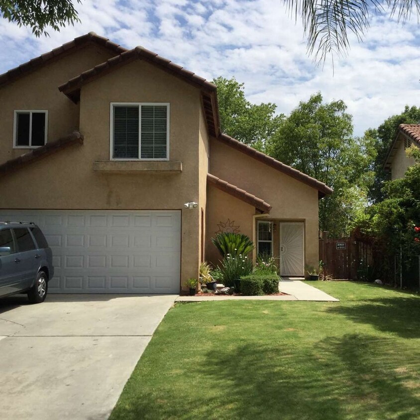 Foto principal - Beautiful 3-Bedroom/ 2.5 Bath Home With Sp...