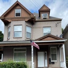 Building Photo - 585 Forest Ave