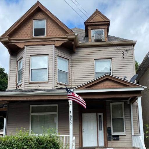 Primary Photo - 585 Forest Ave