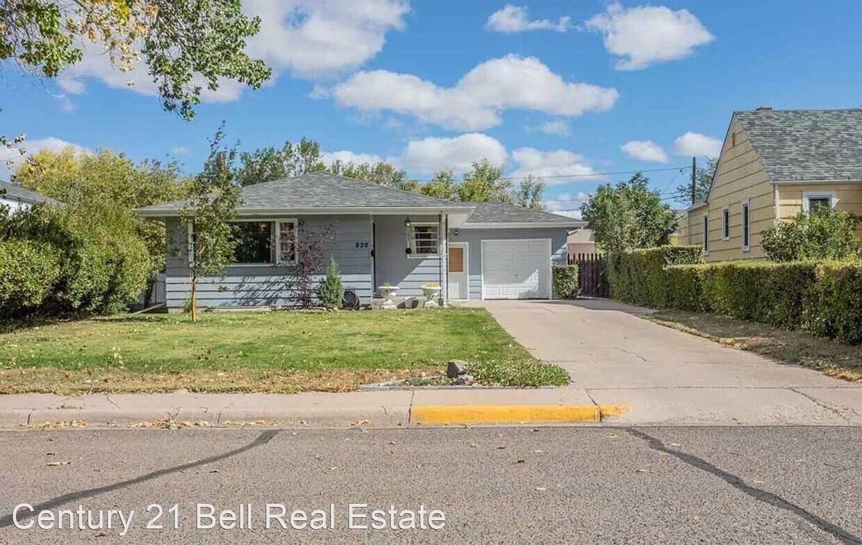 Primary Photo - 4 br, 2 bath House - 820 Foyer Ave