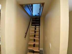 Building Photo - 1439 Ski Run Blvd