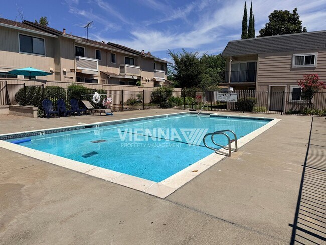 Foto del edificio - 7032 Fair Oaks Blvd