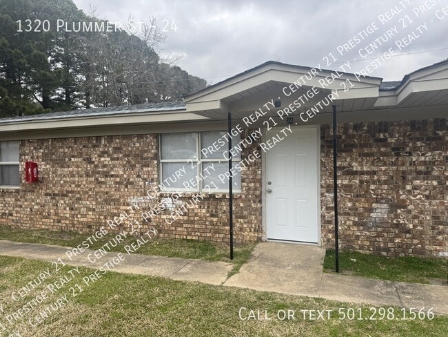 Building Photo - 1320 Plummer St