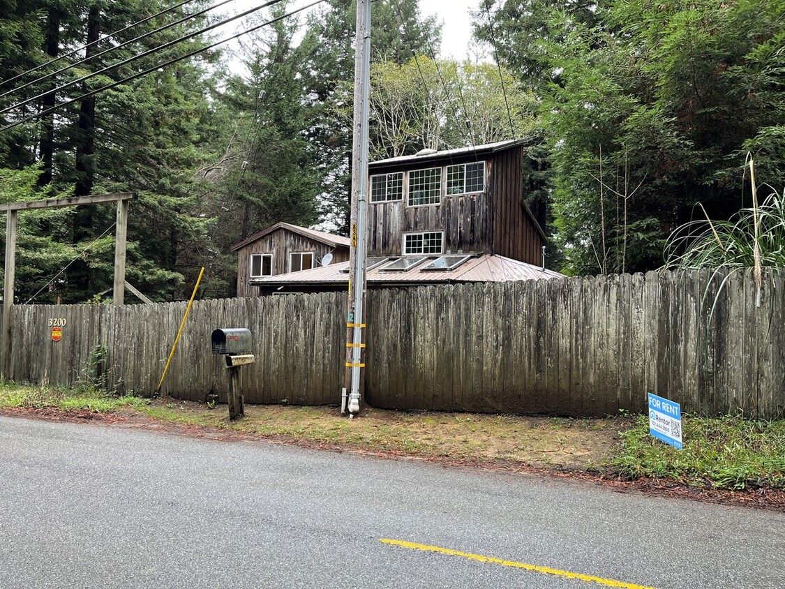 2 Unit Property! Rustic, Private Kneeland... - 2 Unit Property!  Rustic, Private Kneeland...