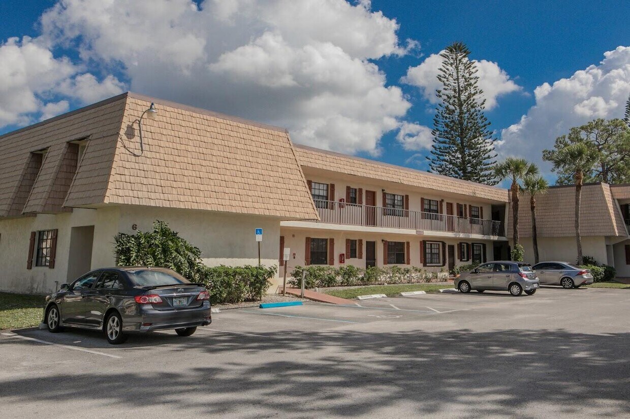 Primary Photo - 4464 Oak Terrace Dr