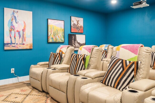 Foto del edificio - 7804 W Pershing Ave